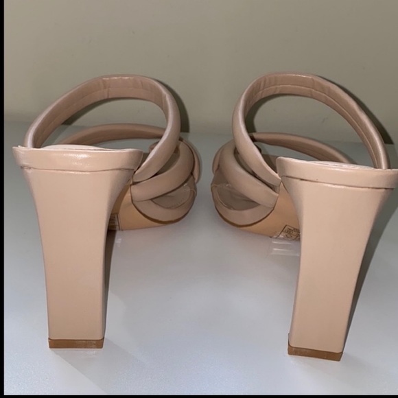 Sold out - Picture 4 of 6